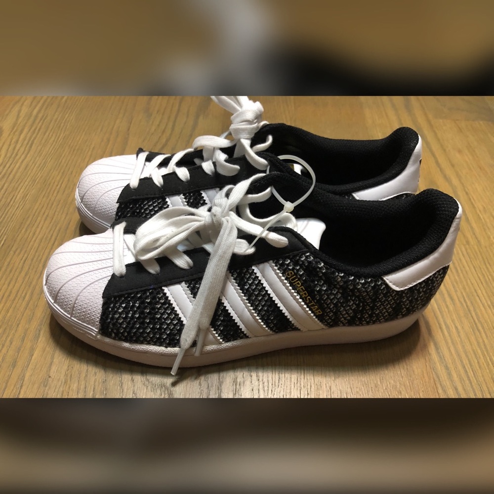 NWOT Adidas Limited Edition SuperStar Gold Label - Picture 3 of 8